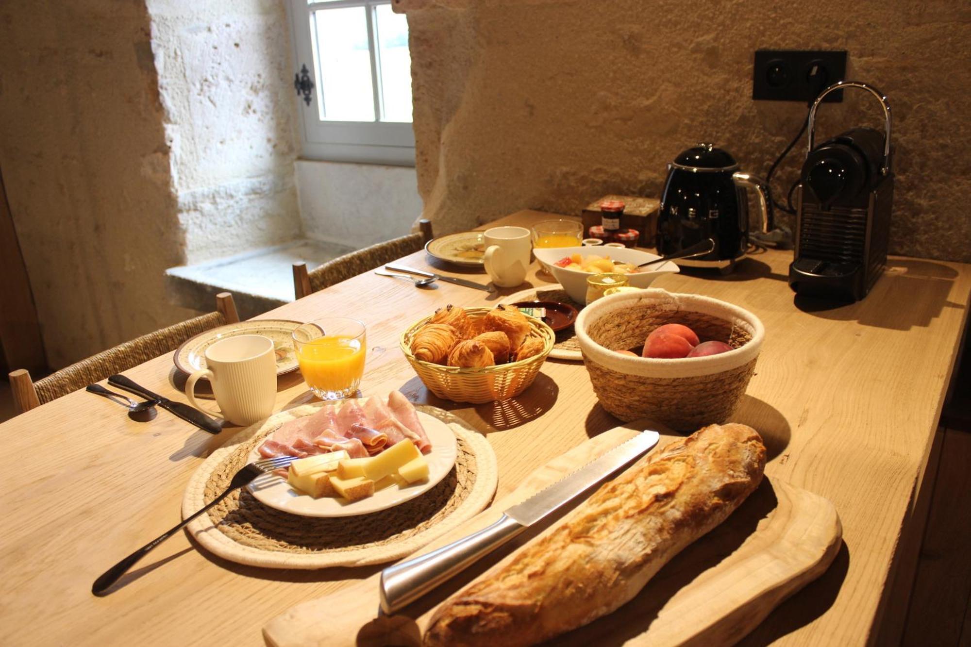 Chateauneuf Suites Eksteriør bilde