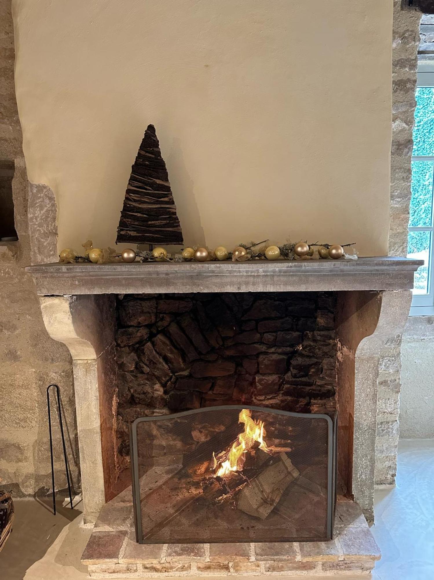 Chateauneuf Suites Eksteriør bilde