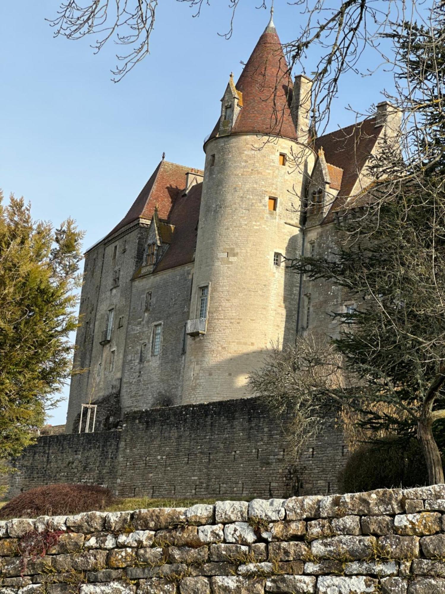 Chateauneuf Suites Eksteriør bilde